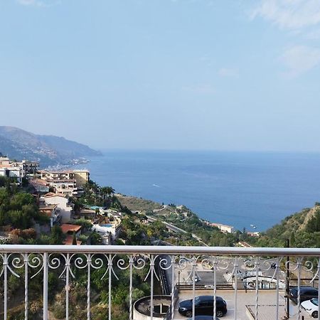Casa Carmela Panoramic Center Apartment Taormina Exterior photo